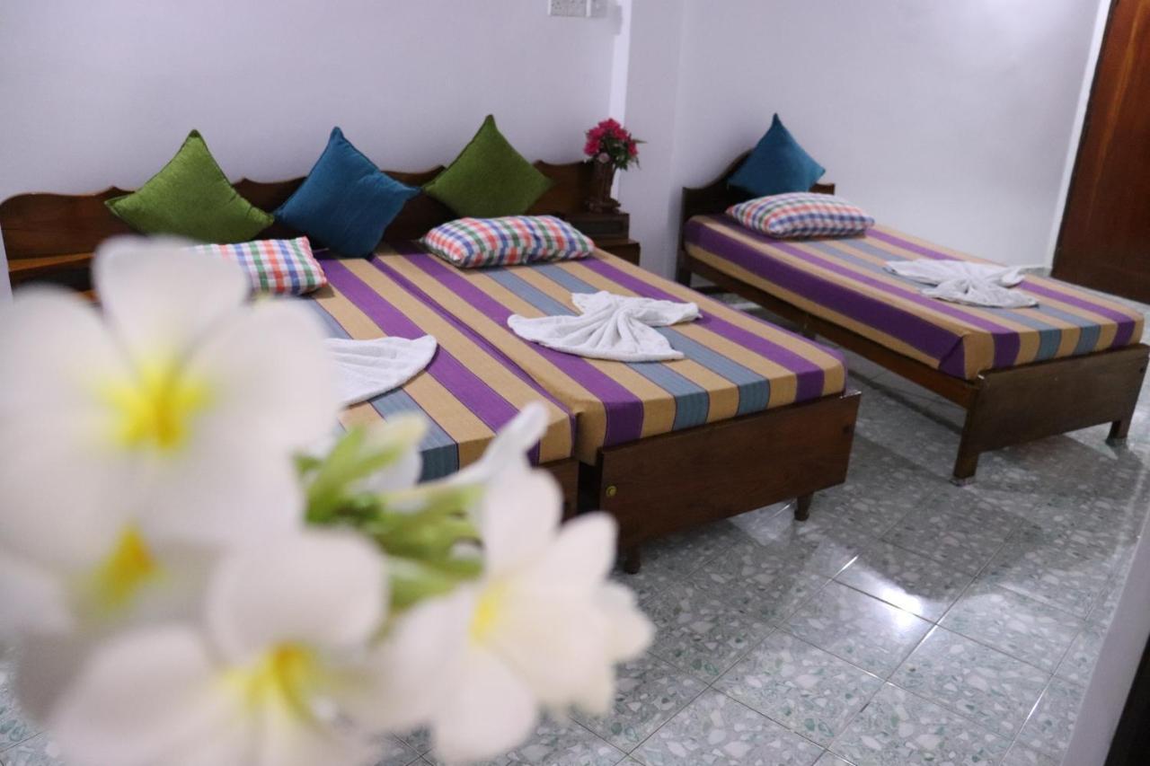 Crescent Resort Galle Exterior photo